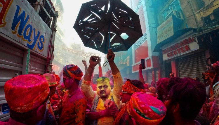 dunyanin farkli kulturlerindeki renkli gelenekler