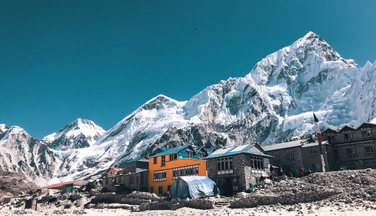 dunyanin bittigi yer everest daginin zirvesinde yukseklik korkusu